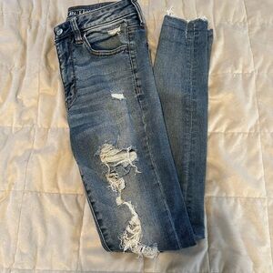 American Eagle Super Hi-Rise Jegging.
